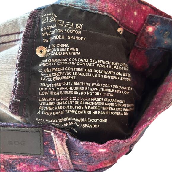 BDG Urban Outfitters Twig Mid-Rise Galaxy Starburst Jean Size 24W x 29L XS - Picture 7 of 7
